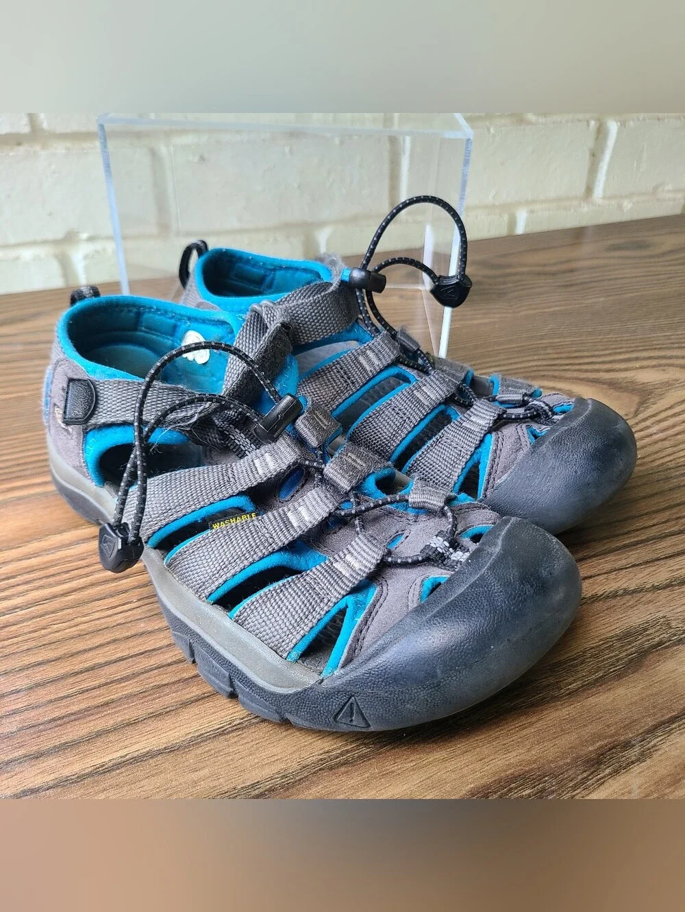 KEEN Newport H2 Water Sandals, Kids size 4